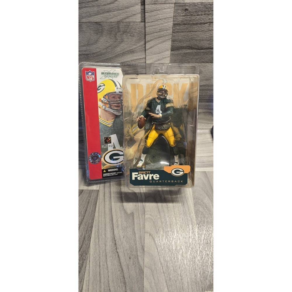 McFarlane's Series 4 NFL Green Bay Packers Quarterback Brett Favre Action Figure